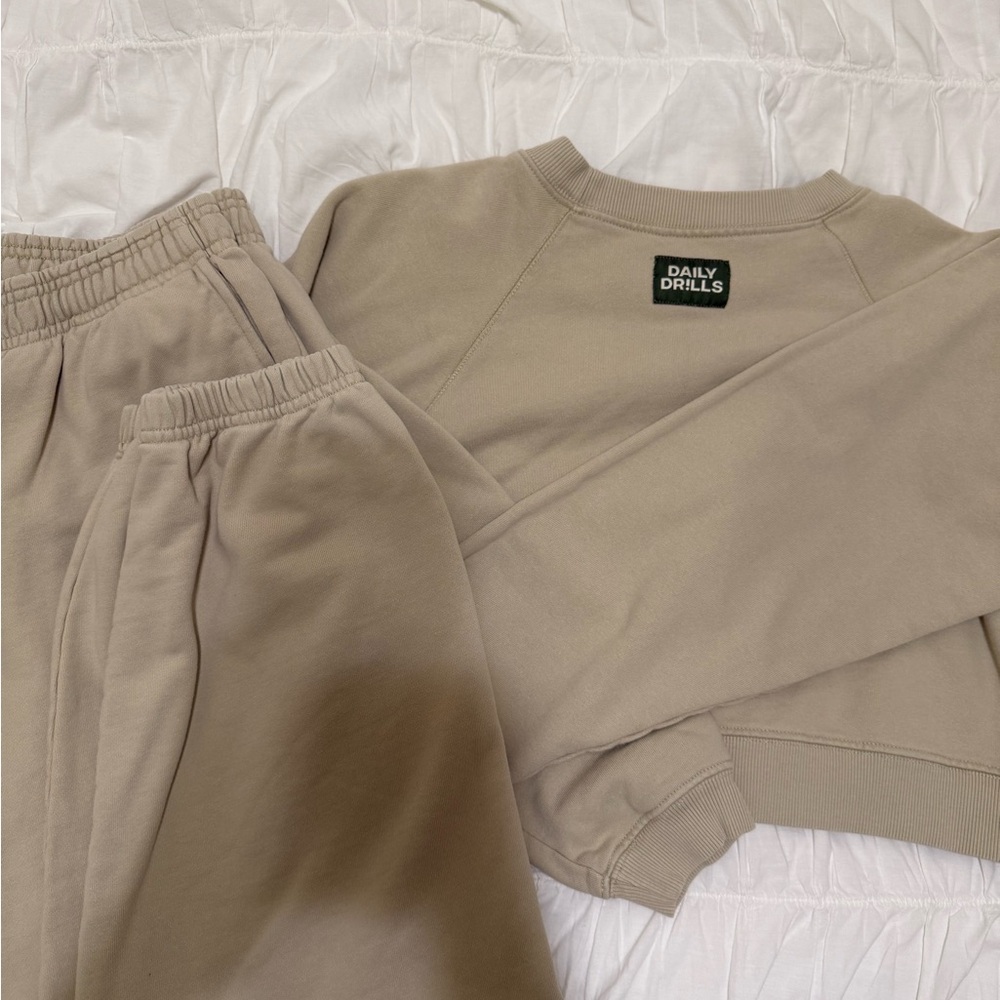 Daily Drills Cropped Sweat Set
